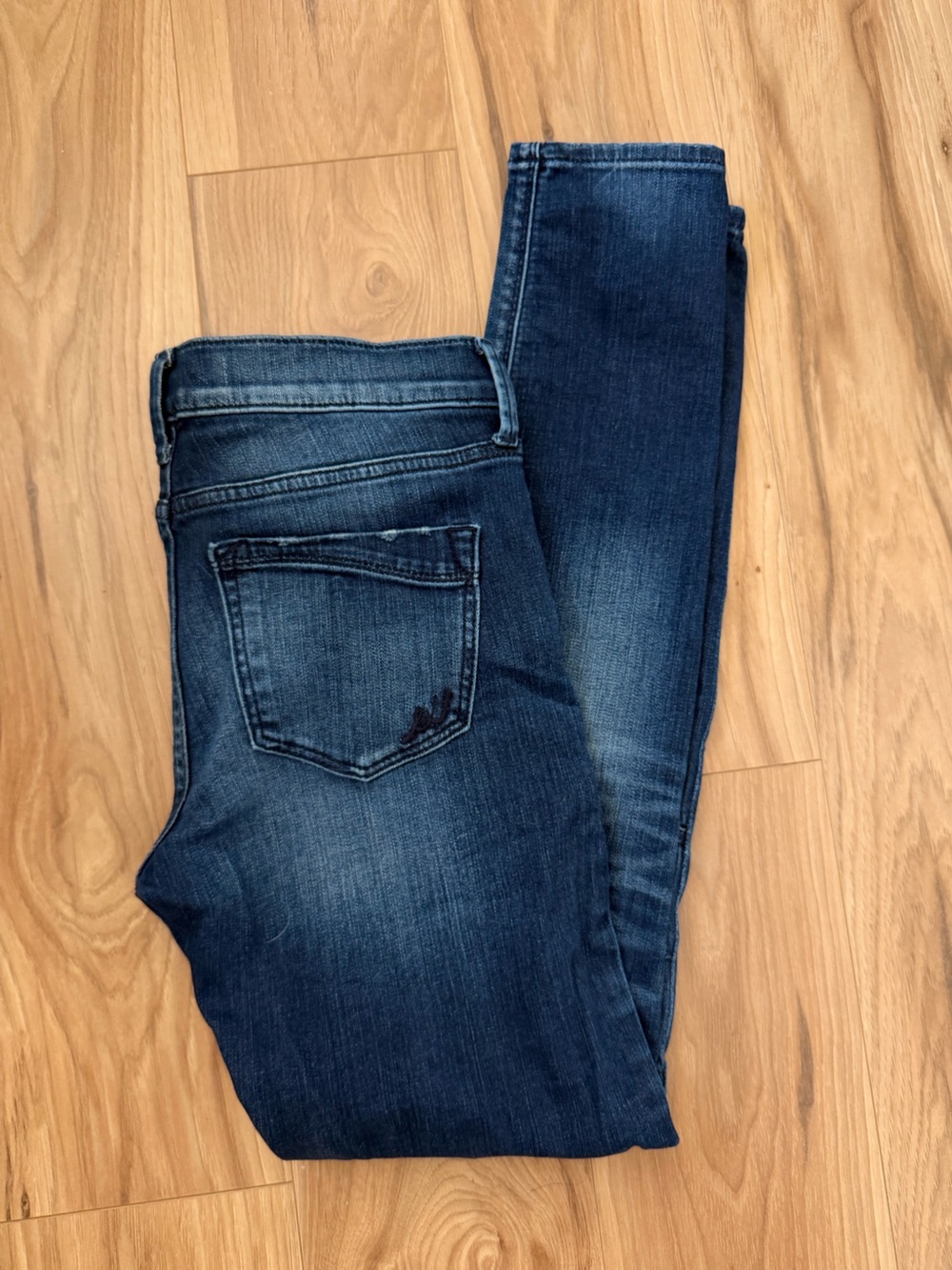 Express Skinny Jeans in Medium Dark Blue Wash